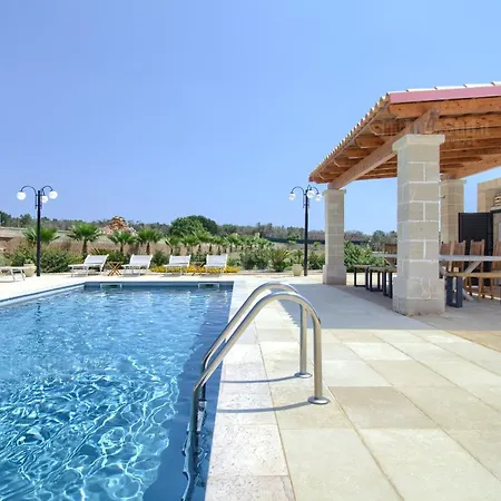 Maccamo By Lovesud Villa